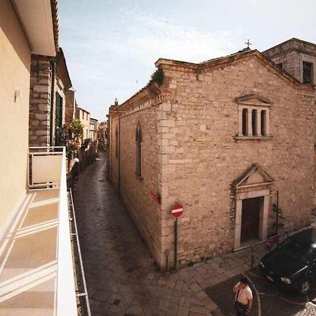 Le Dimore Degli Artisti Vico Mercatello فينوسا المظهر الخارجي الصورة